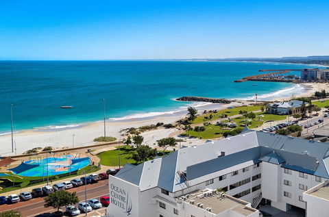 Ocean Centre Hotel - Lennox Head Accommodation 1