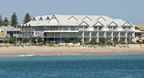 Ocean Centre Hotel - Lennox Head Accommodation 0