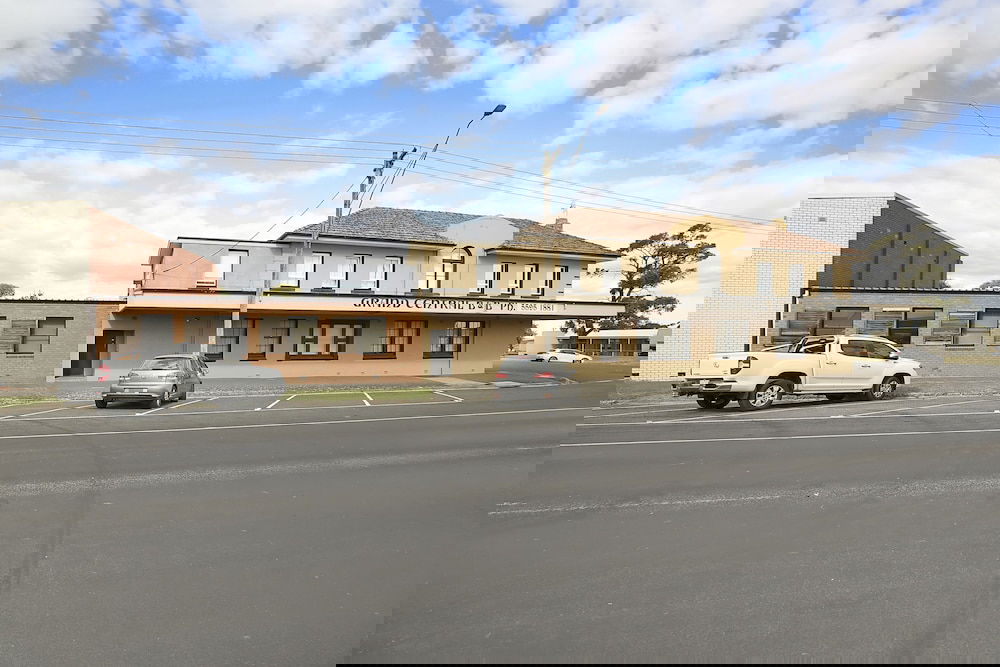 Cobden VIC Lennox Head Accommodation