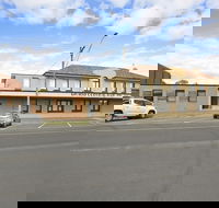 Grand Central Accommodation BB Cobden - Lennox Head Accommodation