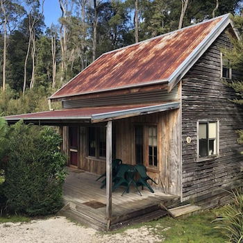 Corinna TAS Lennox Head Accommodation
