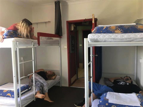 Beachside Backpackers - Lennox Head Accommodation 1