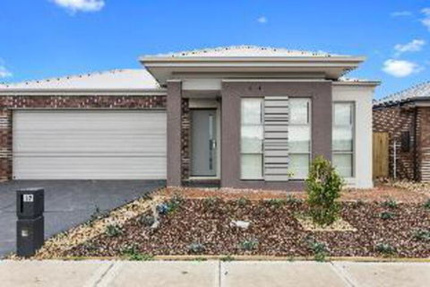 Serviced Houses Point Cook - Lennox Head Accommodation 1