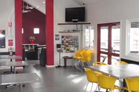 Margaret River Backpackers YHA - Lennox Head Accommodation 0