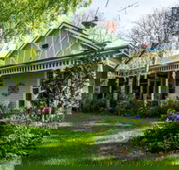 Heytesbury House - Lennox Head Accommodation