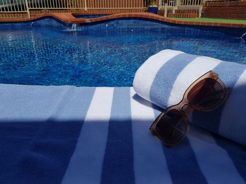 Golden Reef Motor Inn - Lennox Head Accommodation 1