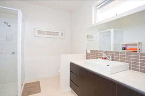 Four Kings Apartments - Lennox Head Accommodation 3
