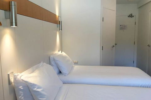 Ibis Budget Gosford - Lennox Head Accommodation 4