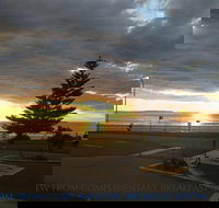 Beachhouse Mollymook - Lennox Head Accommodation