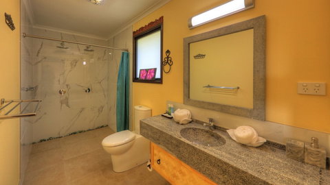 Maleny Tropical Retreat Balinese B&b - Lennox Head Accommodation 1