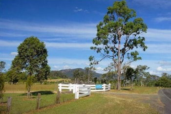 Barrington Hideaway- River Cottages - Lennox Head Accommodation 0
