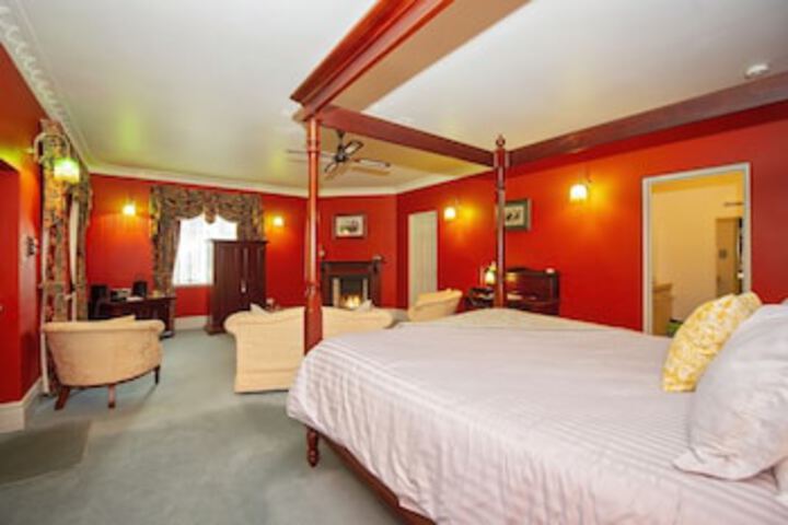 Adjungbilly ACT Lennox Head Accommodation