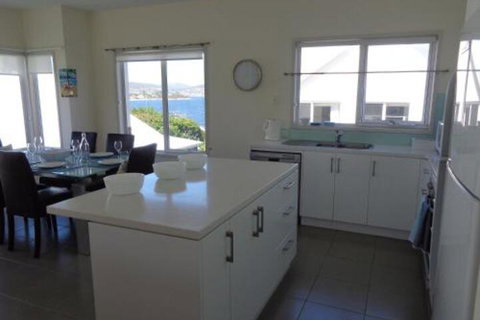 Chapman Street Townhouse Bellerive HobartTasmania - Lennox Head Accommodation 3