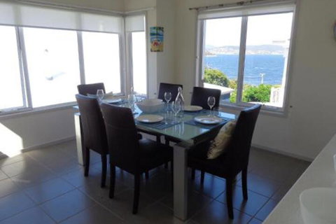 Chapman Street Townhouse Bellerive HobartTasmania - Lennox Head Accommodation 0