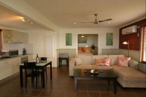 Kiama Harbour Cabins - Lennox Head Accommodation 6