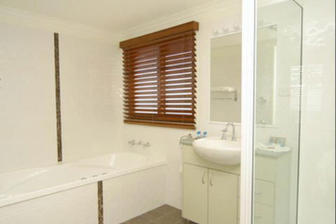Kiama Harbour Cabins - Lennox Head Accommodation 0