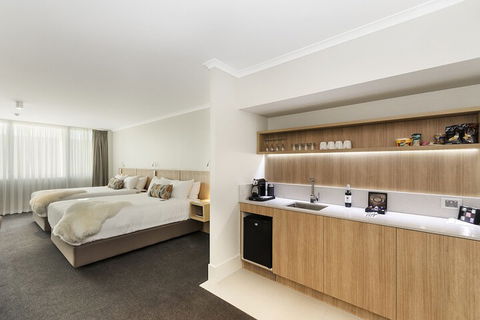 Clarion Hotel Townsville - Lennox Head Accommodation 2