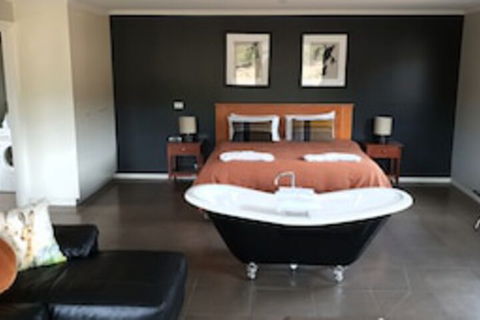 Blaze Rock Retreat - Lennox Head Accommodation 0