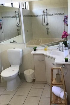 Harbour Lodge Motel Gladstone - Lennox Head Accommodation 6