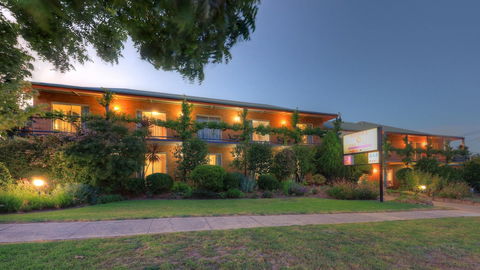 The Vines Motel And Cottages - Lennox Head Accommodation 1