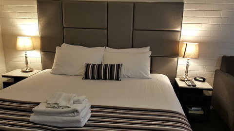 Hibiscus Lakeside Motel - Lennox Head Accommodation 0