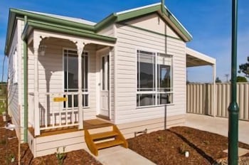 Werribee Short Stay Villas & Accommodation - Lennox Head Accommodation 6