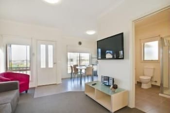 Werribee Short Stay Villas & Accommodation - Lennox Head Accommodation 4