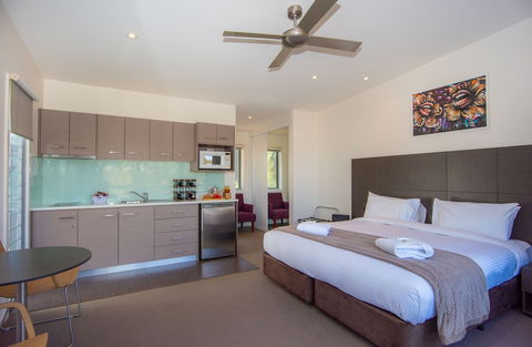 Longview Vineyard - Lennox Head Accommodation 0