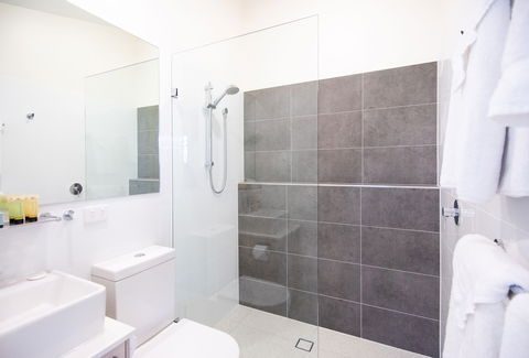 Longview Vineyard - Lennox Head Accommodation 2