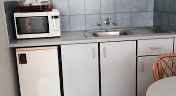 Beach Motel Woolgoolga - Lennox Head Accommodation 4
