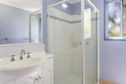 Lake Tinaroo Holiday Park - Lennox Head Accommodation 5