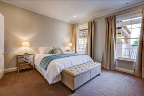 Bathurst Royal Apartments - Lennox Head Accommodation 1