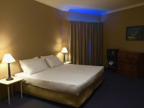 Man From Snowy River Hotel - Lennox Head Accommodation 3