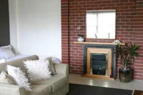 Queenscliff Hotel - Lennox Head Accommodation 1