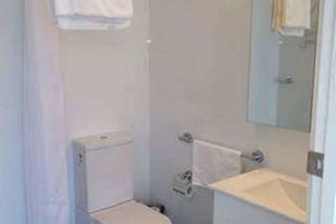 Queenscliff Hotel - Lennox Head Accommodation 6