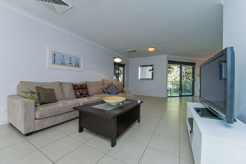Yallingup Beach Resort - Lennox Head Accommodation 1