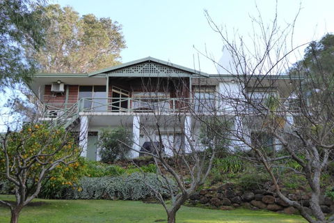 Sea Banksia - Lennox Head Accommodation 1