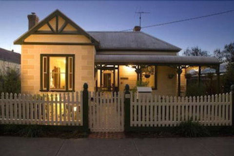 Foxgloves B & B - Lennox Head Accommodation 0