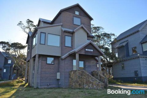 Alpine Edge - Lennox Head Accommodation 0