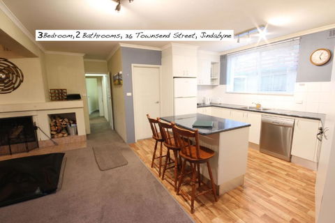 Full Circle Apartments - Lennox Head Accommodation 5