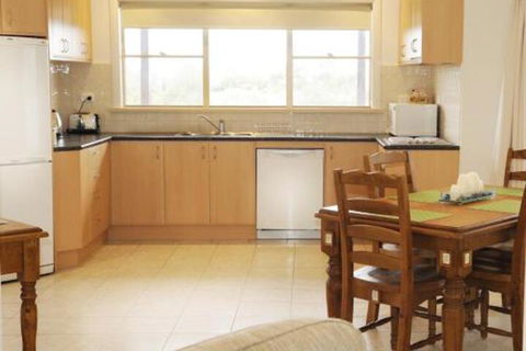 Robin Hill Retreat - Lennox Head Accommodation 6