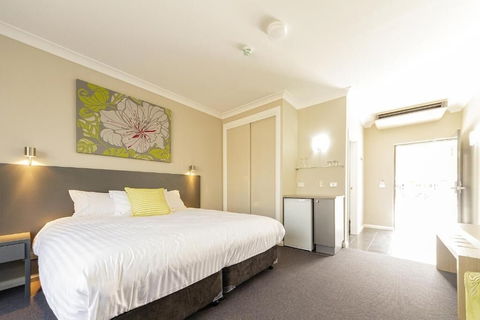 Cowra Services Club Motel - Lennox Head Accommodation 3