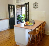 The Bank B  B West Wyalong - Lennox Head Accommodation