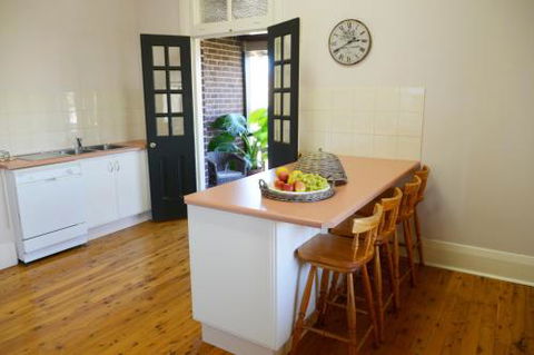 The Bank B & B West Wyalong - Lennox Head Accommodation 0