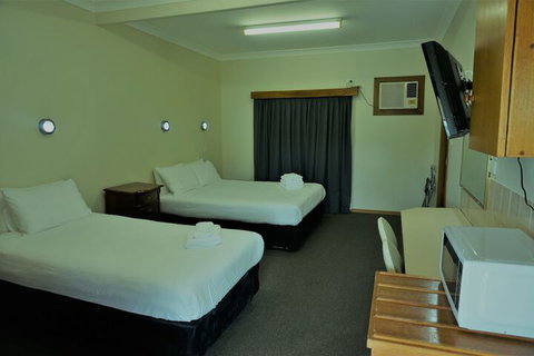 Gosford Inn Motel - Lennox Head Accommodation 5