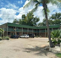 Palm Court Backpackers - Lennox Head Accommodation