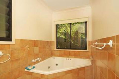 Suzanne S Hideaway - Lennox Head Accommodation 0