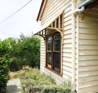 Miss Pyms Cottage - Lennox Head Accommodation