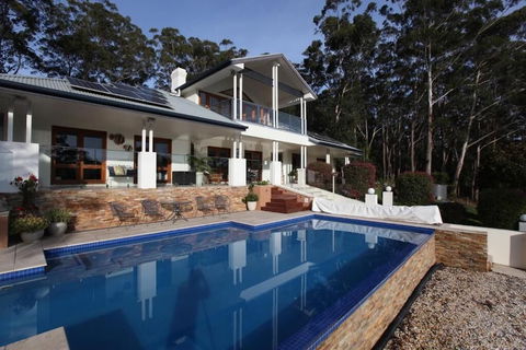 The Ridge Retreat At Mollymook - Lennox Head Accommodation 3