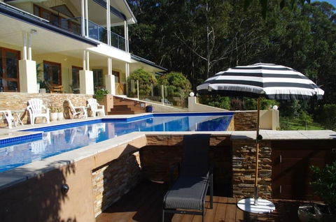 The Ridge Retreat At Mollymook - Lennox Head Accommodation 2